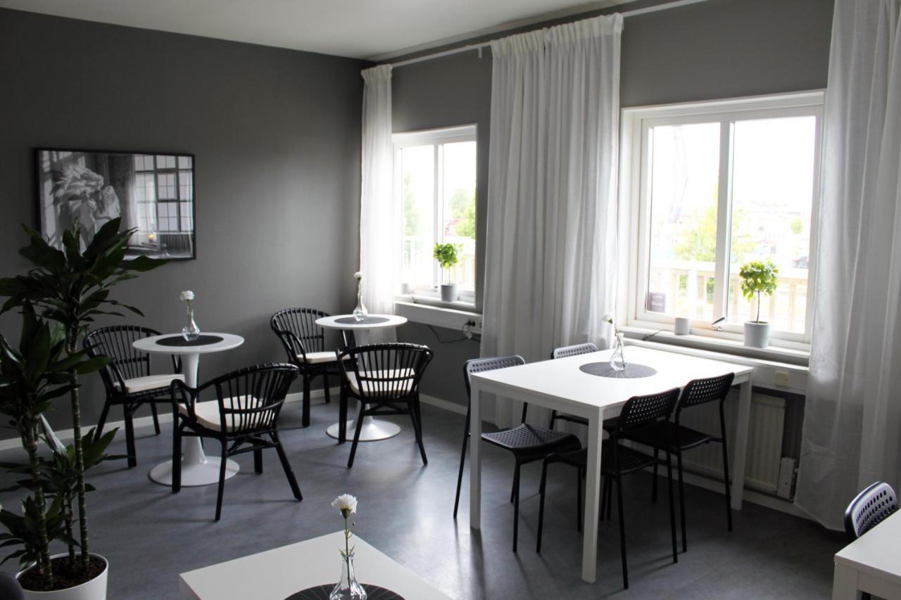 De La Gardie Park Vandrarhem Hostel Lidkoping Luaran gambar